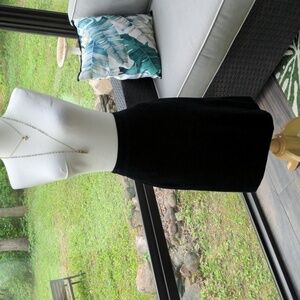 J. Crew Black Polka Dot Velvet Pencil Skirt‎ Back Vent Cotton Size 6